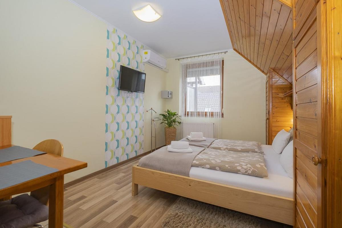 Acs Apartman Hévíz Exteriér fotografie