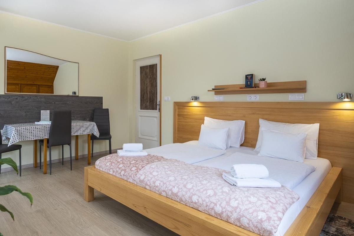 Acs Apartman Hévíz Exteriér fotografie