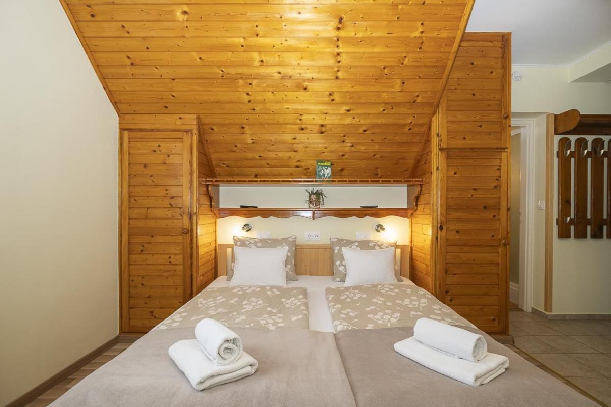Acs Apartman Hévíz Exteriér fotografie