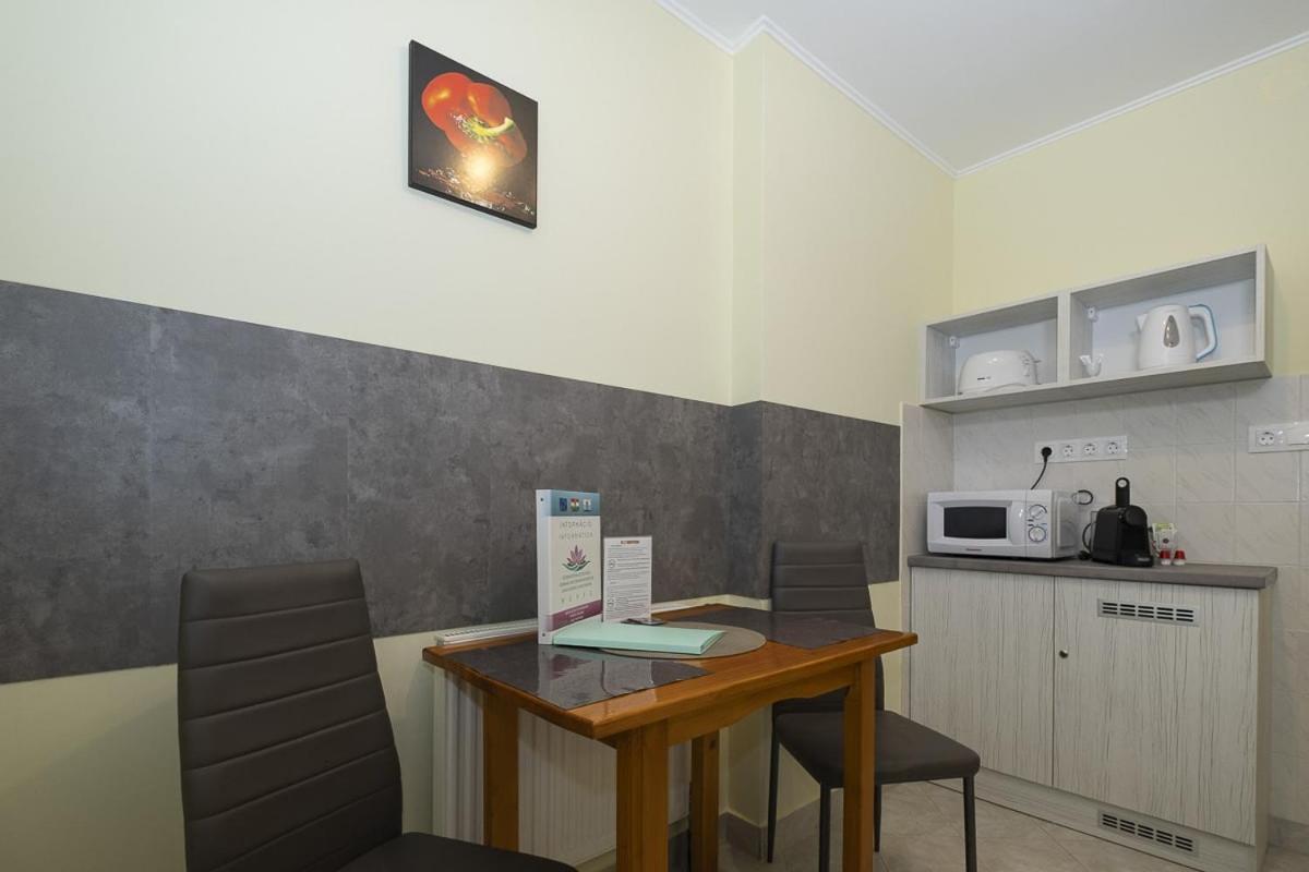 Acs Apartman Hévíz Exteriér fotografie